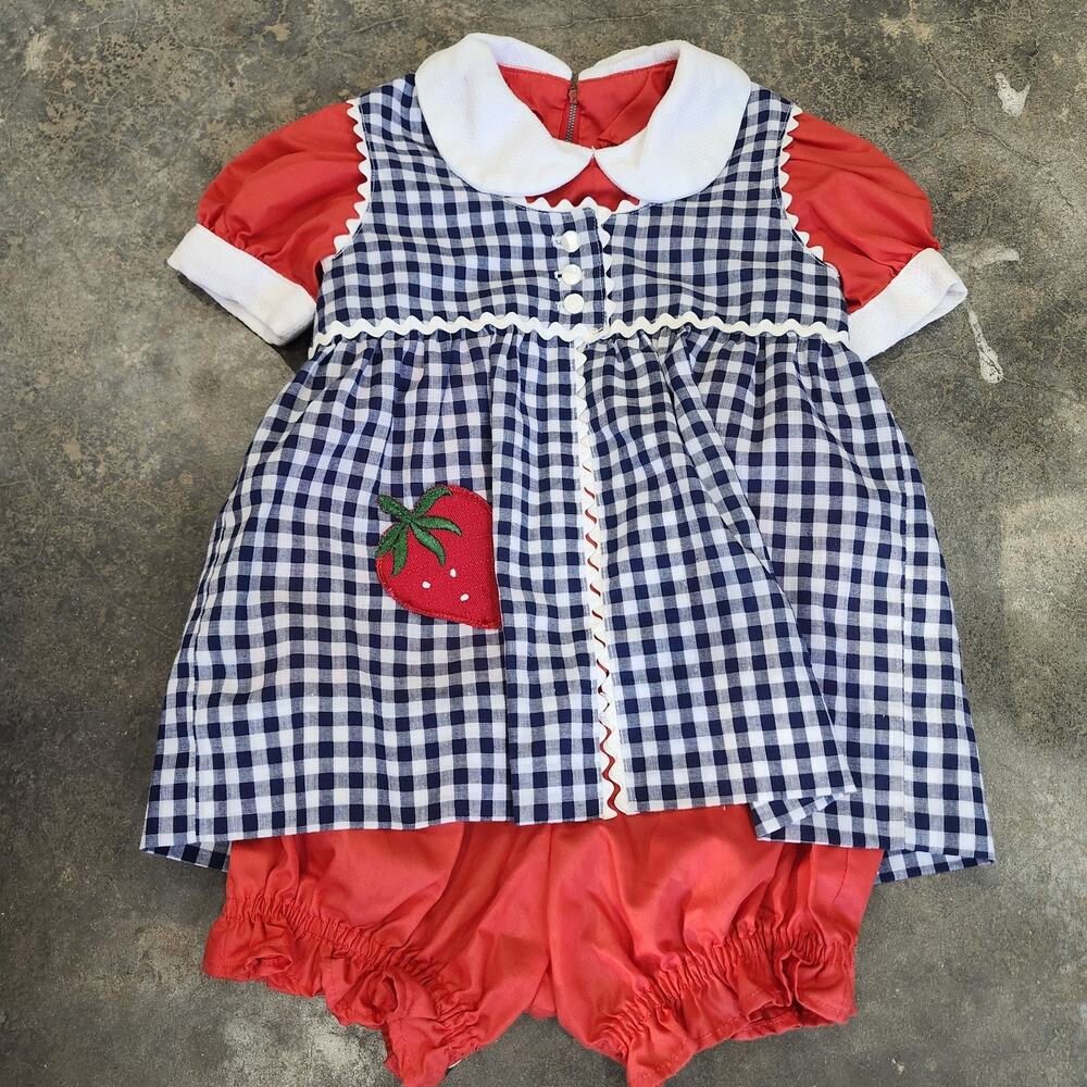 Vintage Handmade Girls 4, 2pc Set Romper & Smock Unused (Small Stain)